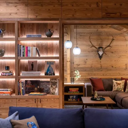 Captivating 5-bed House In